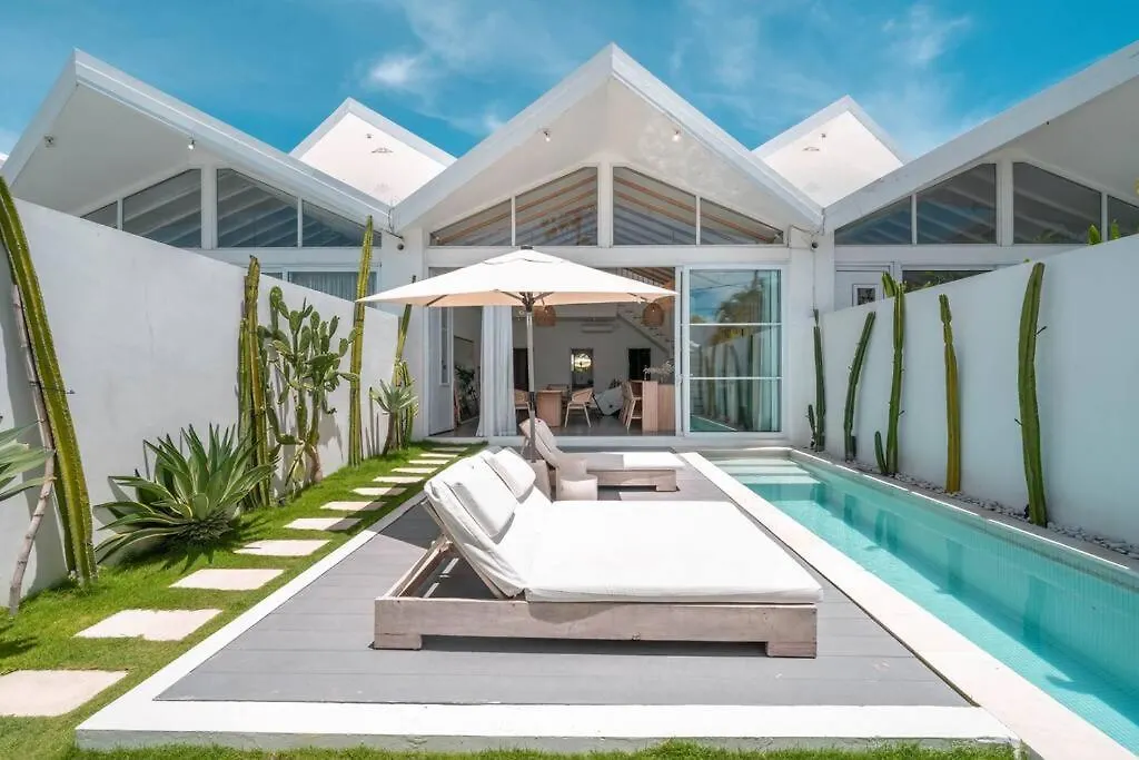 Sea Breeze Retreat 4 Modern 3Br Villa In Canggu